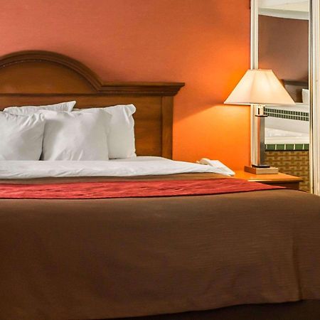 Quality Inn East Liverpool Esterno foto