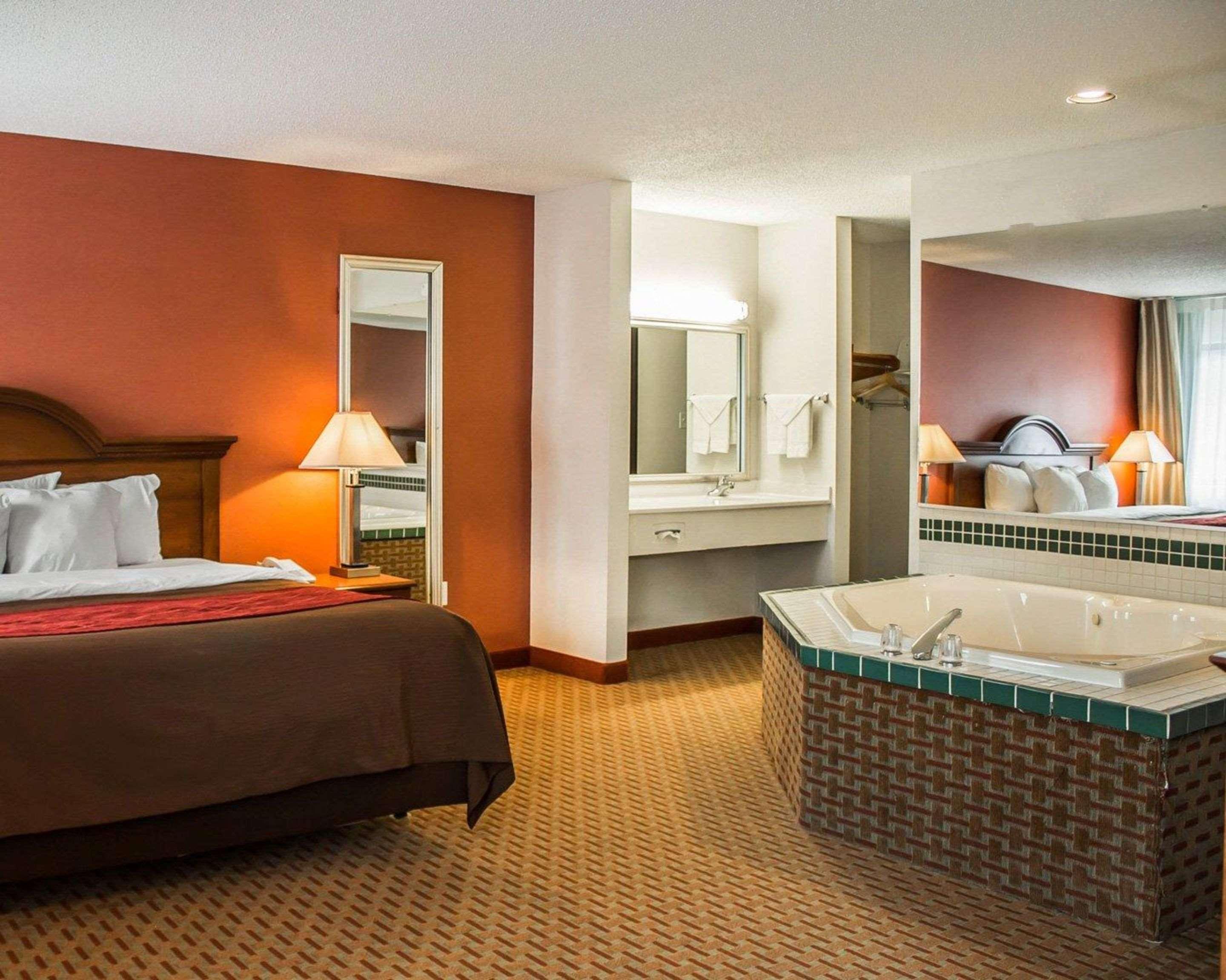 Quality Inn East Liverpool Esterno foto