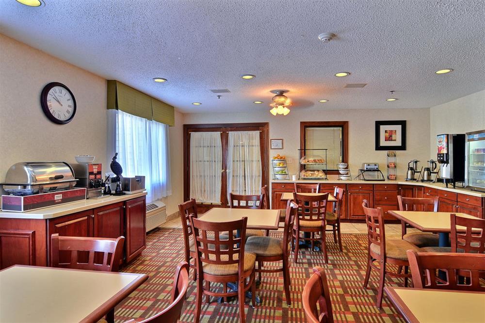Quality Inn East Liverpool Esterno foto