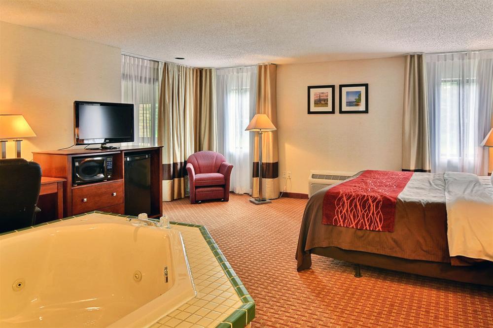 Quality Inn East Liverpool Esterno foto