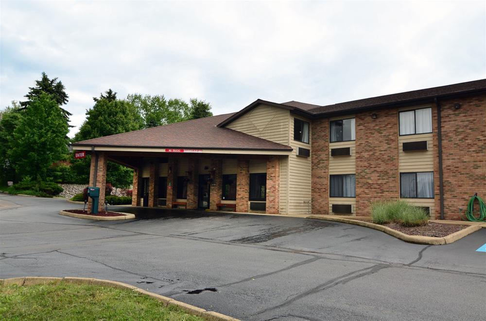 Quality Inn East Liverpool Esterno foto