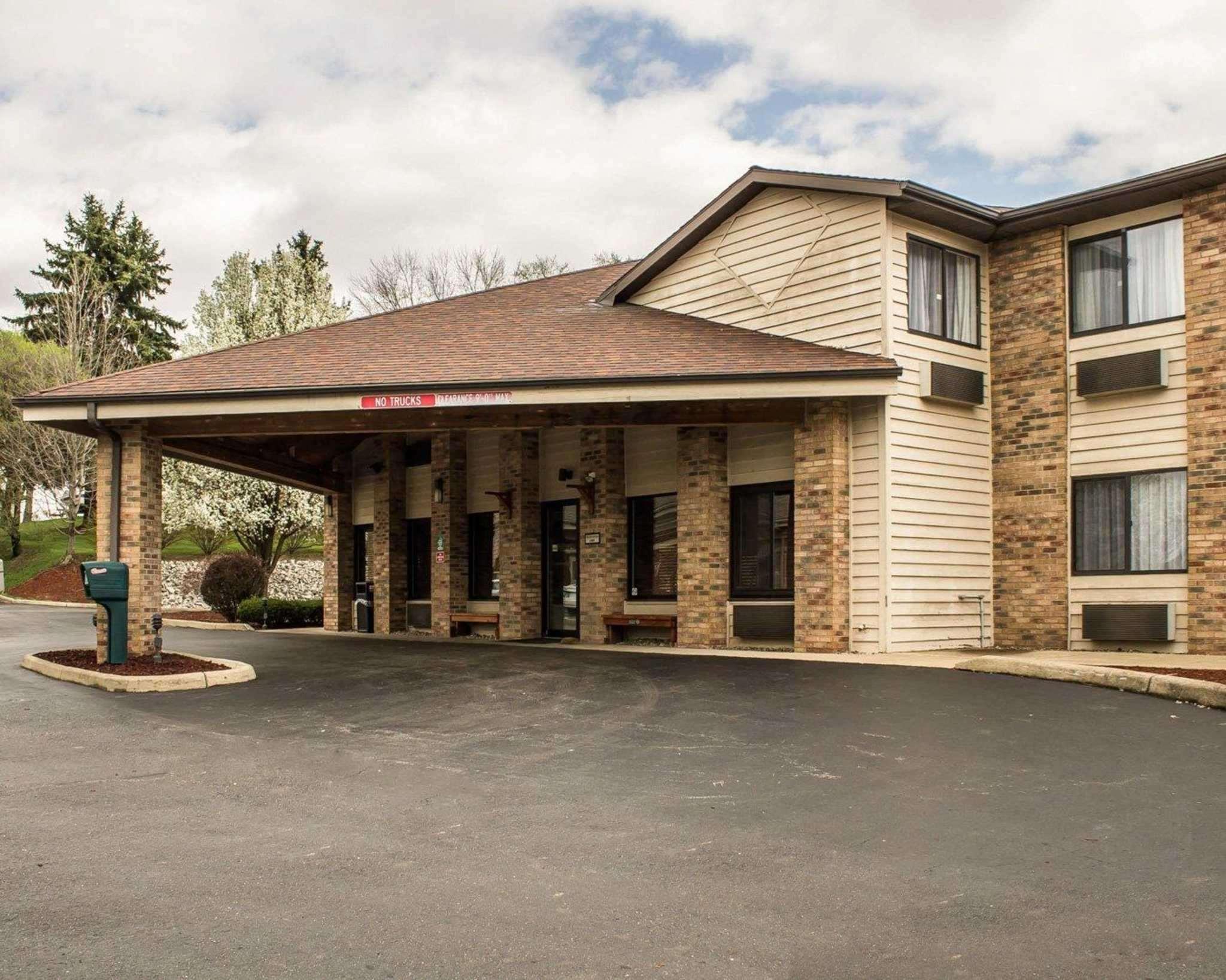 Quality Inn East Liverpool Esterno foto