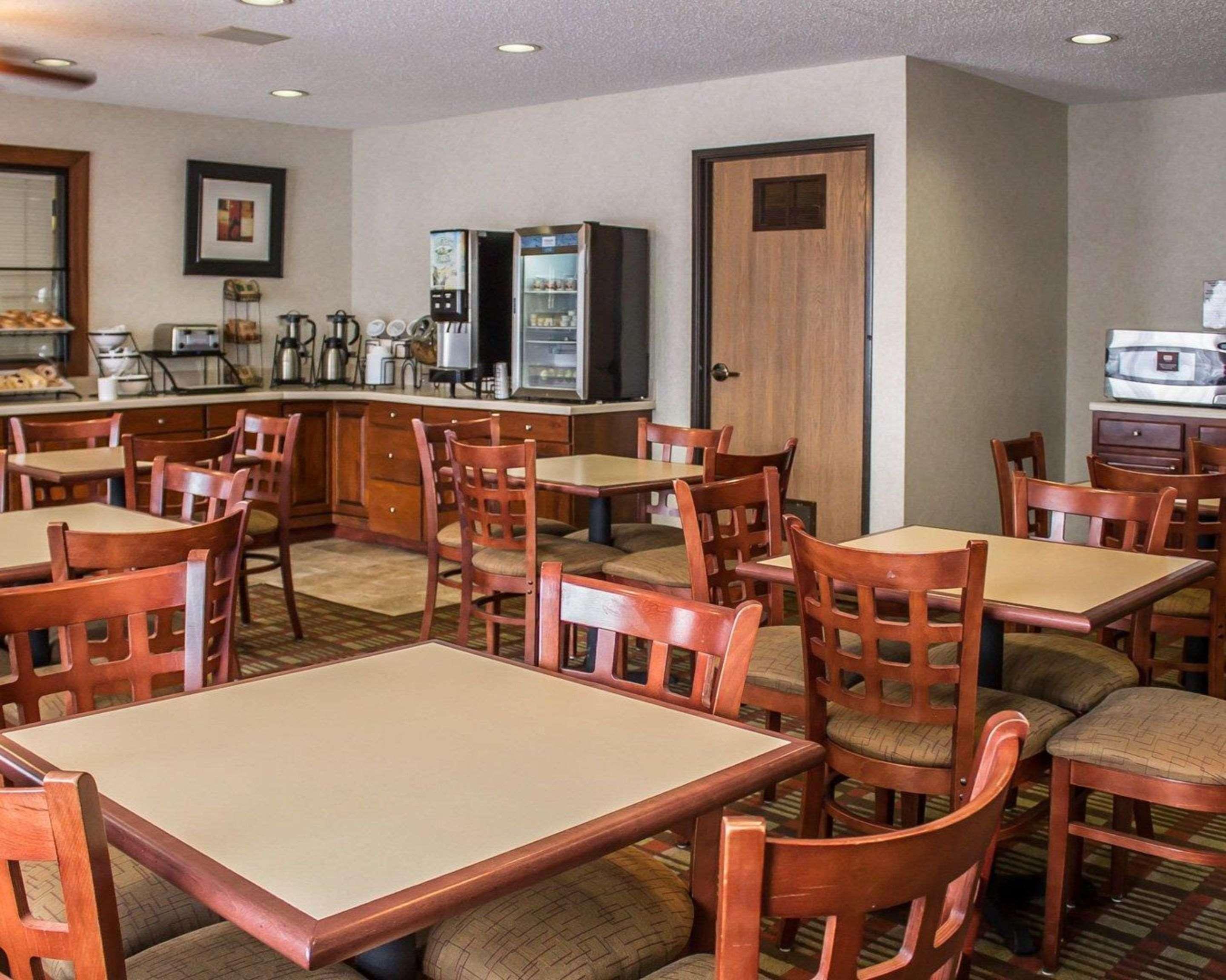 Quality Inn East Liverpool Esterno foto