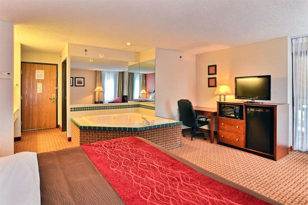 Quality Inn East Liverpool Esterno foto