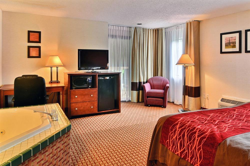 Quality Inn East Liverpool Esterno foto