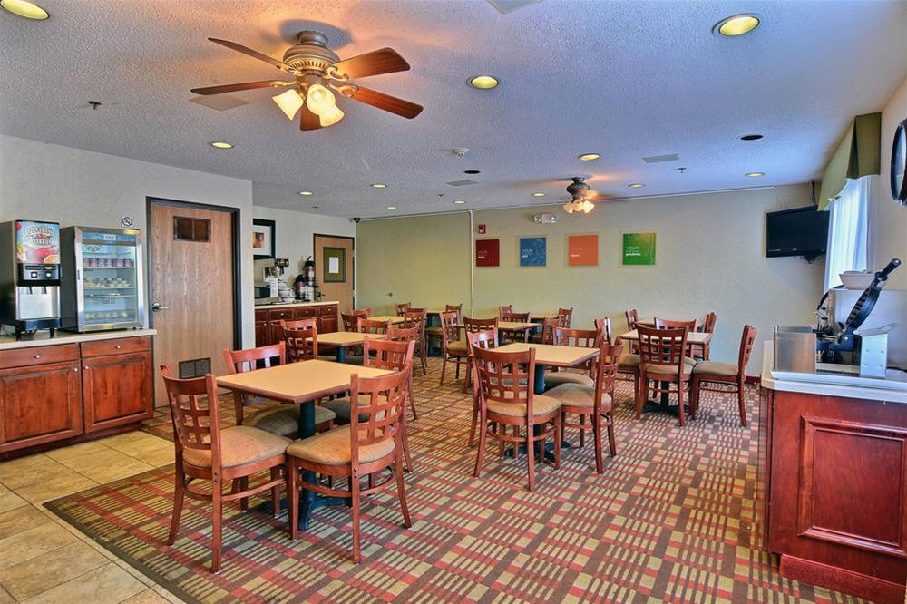 Quality Inn East Liverpool Esterno foto