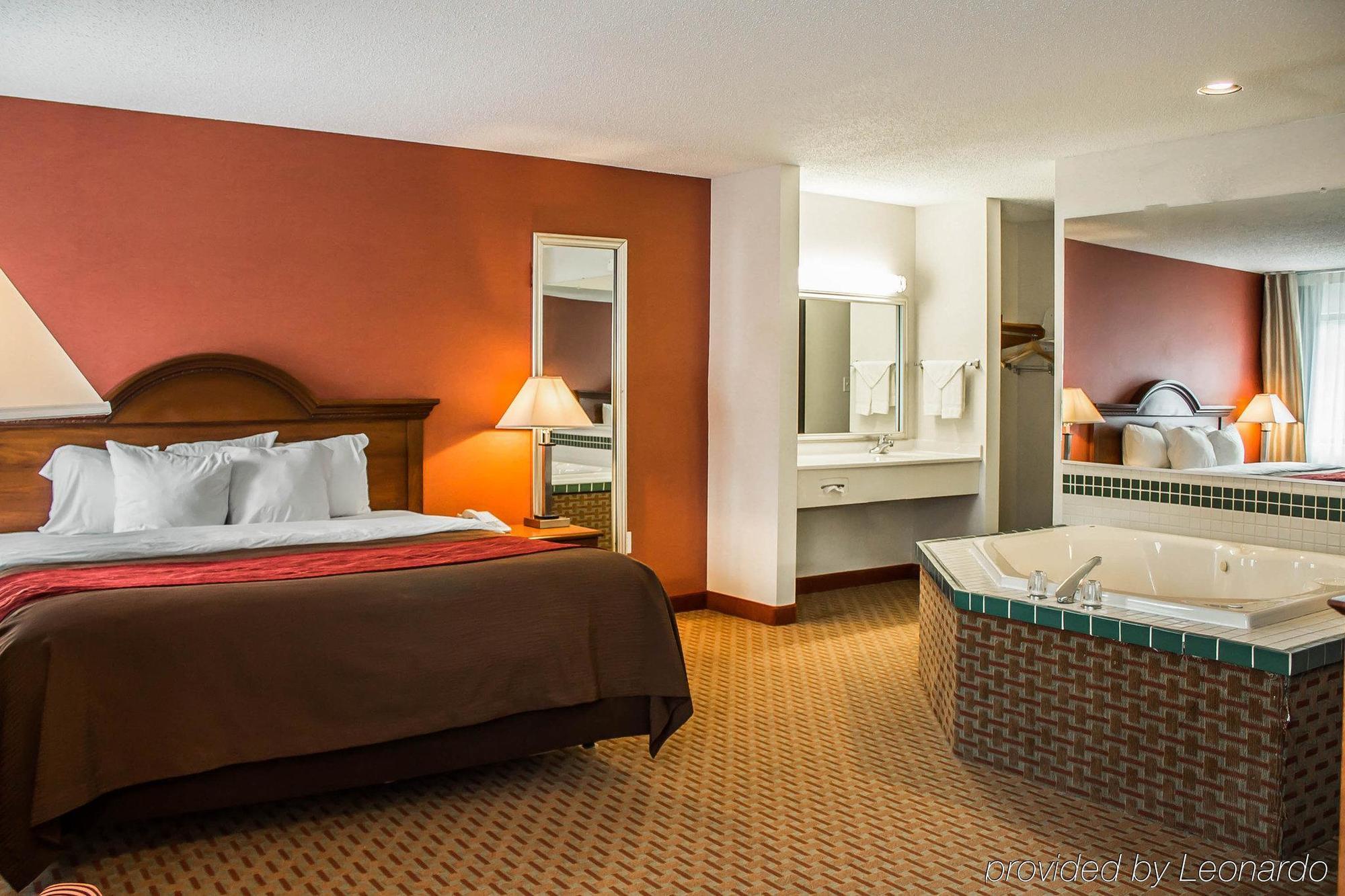 Quality Inn East Liverpool Esterno foto