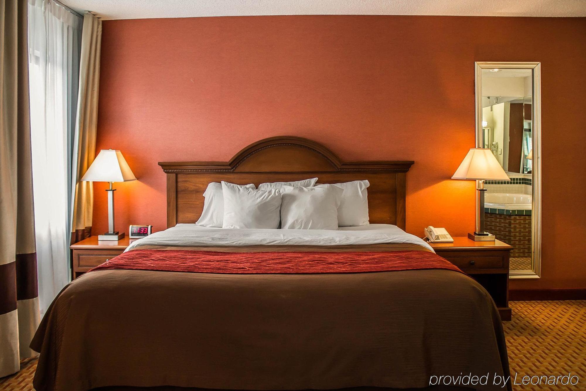 Quality Inn East Liverpool Esterno foto